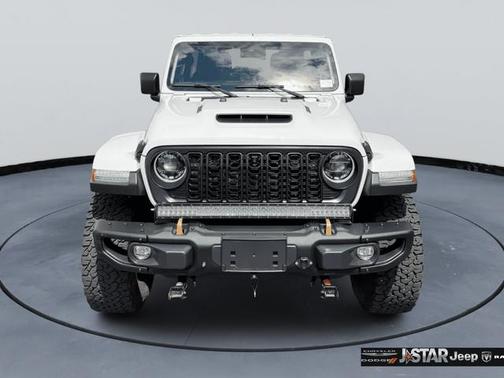 Bright White Clearcoat 2024 Jeep Wrangler Rubicon 392