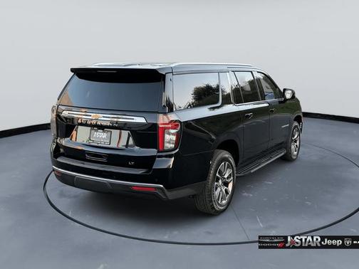 2023 Chevrolet Suburban LT