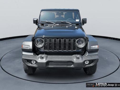 Black Clearcoat 2026 Jeep Wrangler Sport S
