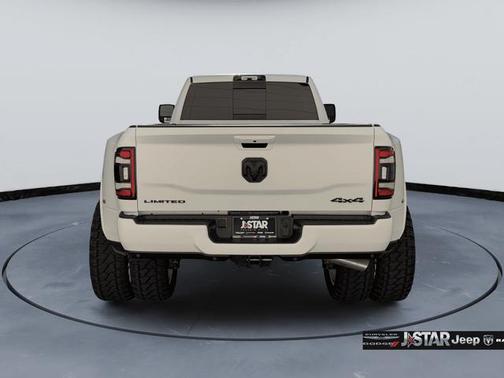 2024 RAM 3500 Limited Crew Cab 4x4 8' Box