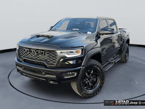 Diamond Black Crystal Pearlcoat 2025 RAM 1500 RHO Crew Cab 4x4 5'7' Box