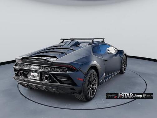 2024 Lamborghini Huracan Sterrato Base