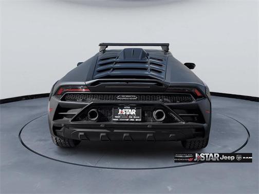2024 Lamborghini Huracan Sterrato Base