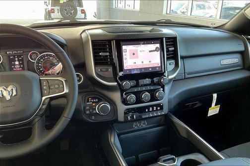 Bright White Clearcoat 2026 RAM 1500 Big Horn/Lone Star