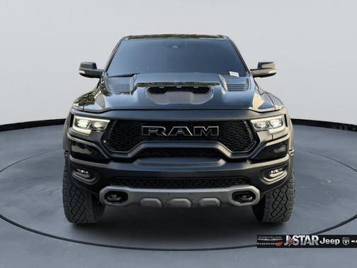 Diamond Black Crystal Pearlcoat 2022 RAM 1500 TRX