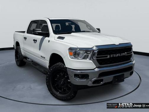 Bright White Clearcoat 2023 RAM 1500 Big Horn/Lone Star