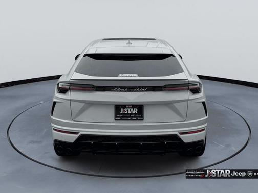 2022 Lamborghini Urus Graphite Capsule