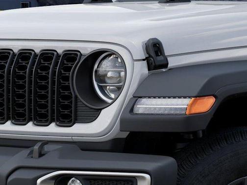 Bright White Clearcoat 2026 Jeep Gladiator Sport S