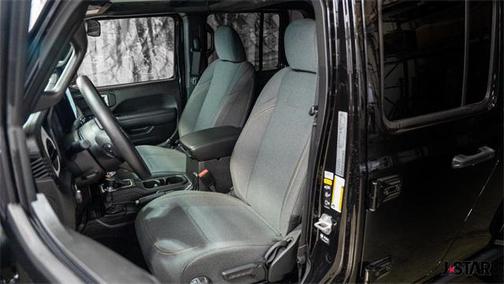 2025 Jeep Gladiator Nighthawk