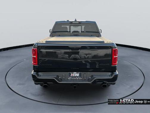 Diamond Black Crystal Pearlcoat 2026 RAM 1500 Limited