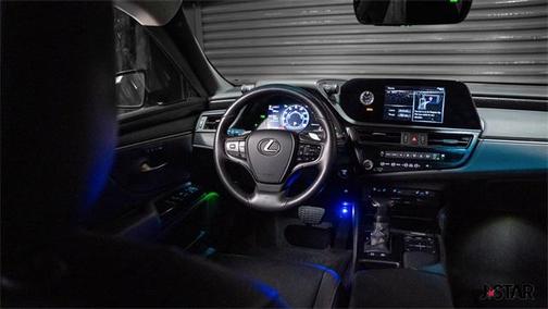 2022 Lexus ES 300h Base