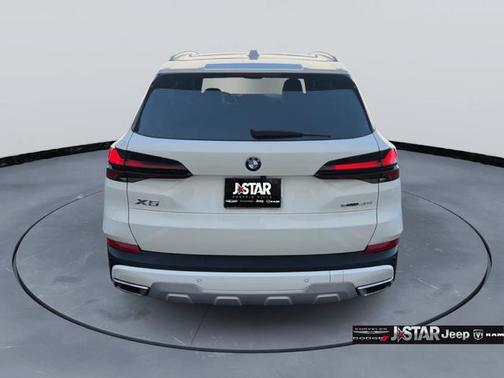 Alpine White 2024 BMW X5 sDrive40i