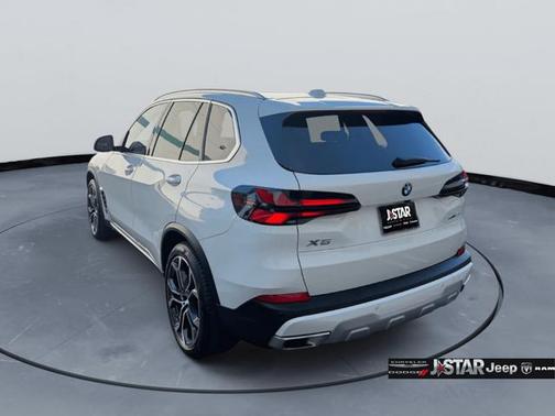Alpine White 2024 BMW X5 sDrive40i