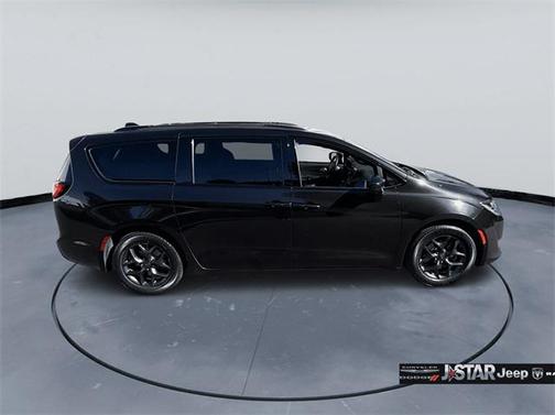 2019 Chrysler Pacifica Touring-L Plus