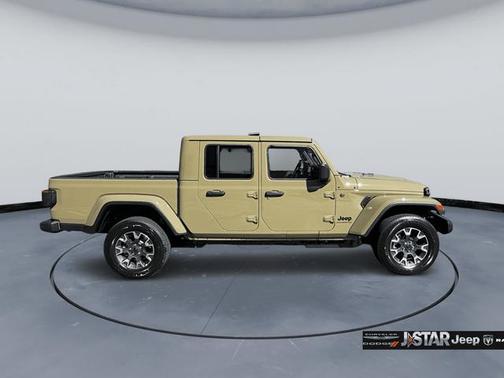 2026 Jeep Gladiator Sahara 4x4