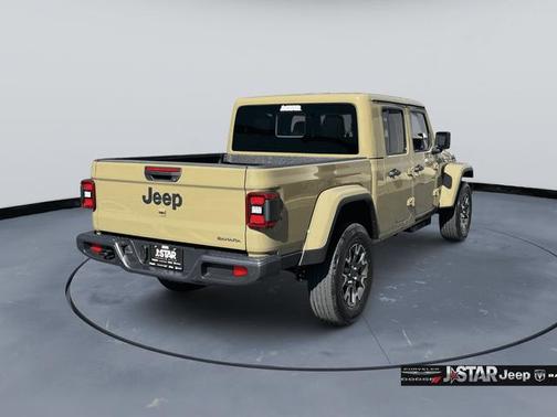 2026 Jeep Gladiator Sahara 4x4