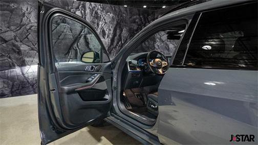 2022 BMW X7 M50i