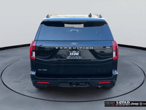 Black Metallic 2025 Ford Expedition Active