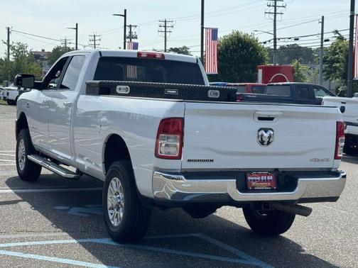 2021 RAM 2500 Big Horn Crew Cab 4x4 8' Box