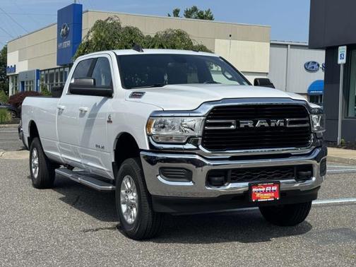 2021 RAM 2500 Big Horn Crew Cab 4x4 8' Box