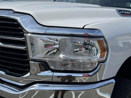 2021 RAM 2500 Big Horn Crew Cab 4x4 8' Box