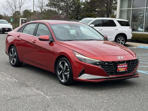 2022 Hyundai ELANTRA Limited