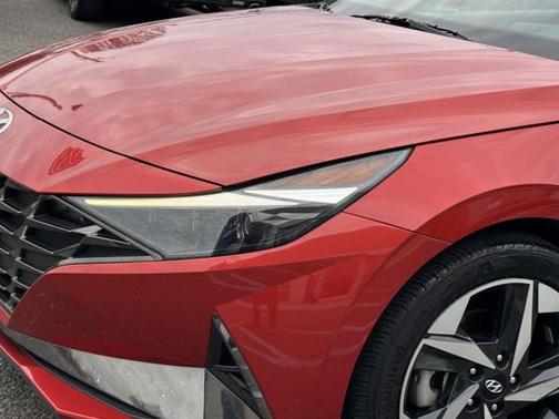 2022 Hyundai ELANTRA Limited