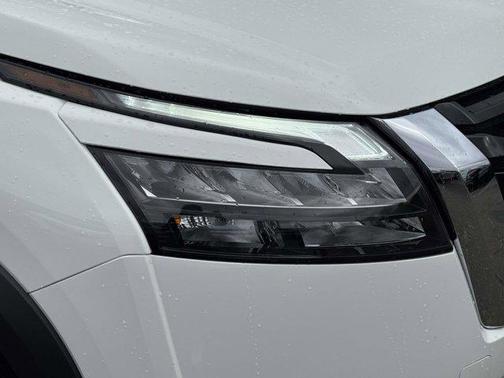 2024 Nissan Pathfinder S 4WD