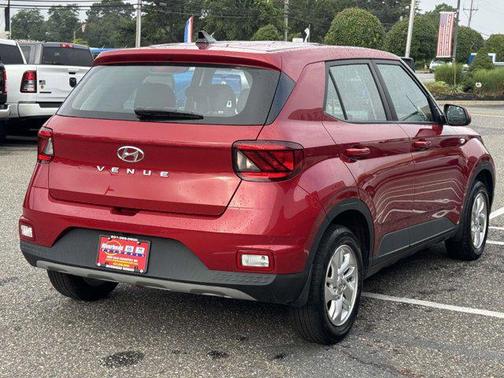 2022 Hyundai VENUE SE