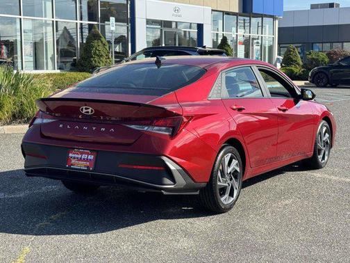 2025 Hyundai ELANTRA Sport