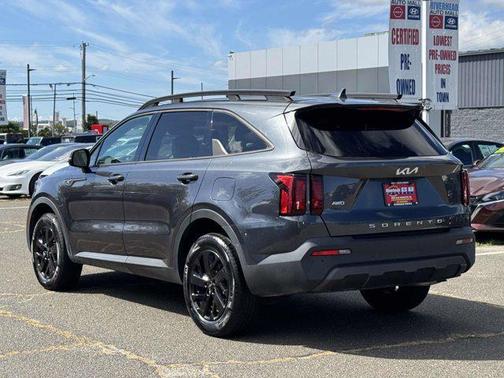 2022 Kia Sorento S