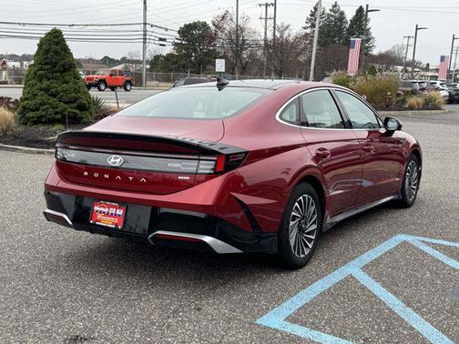 2024 Hyundai SONATA Hybrid Limited
