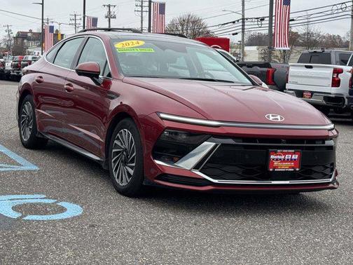 2024 Hyundai SONATA Hybrid Limited