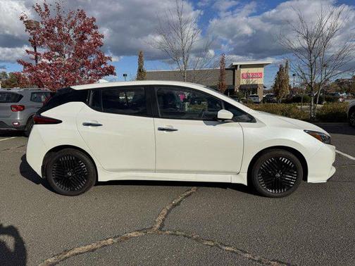 2024 Nissan Leaf SV PLUS