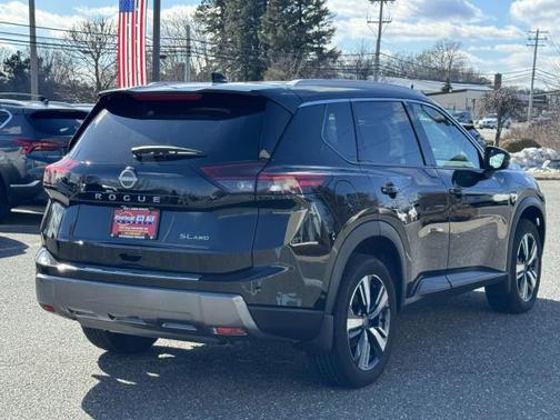 2024 Nissan Rogue SL