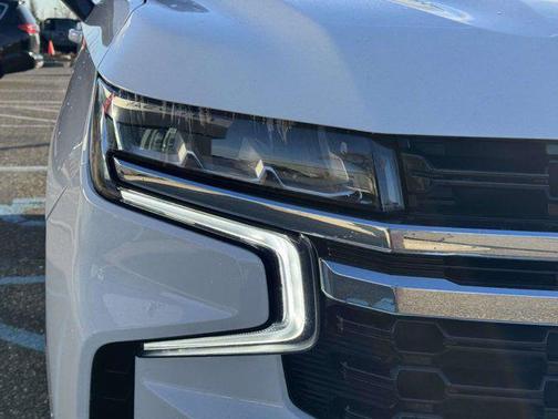 2023 Chevrolet Suburban LS