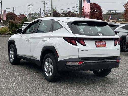 2023 Hyundai TUCSON SE