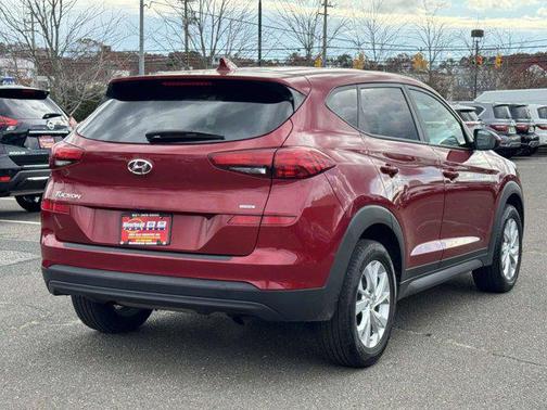 2021 Hyundai TUCSON SE