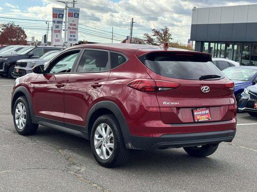 2021 Hyundai TUCSON SE
