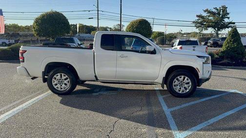 2024 Nissan Frontier SV