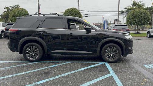 2022 Nissan Pathfinder SV 4WD