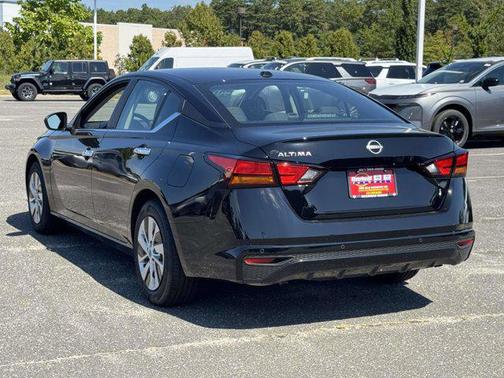 2025 Nissan Altima S FWD