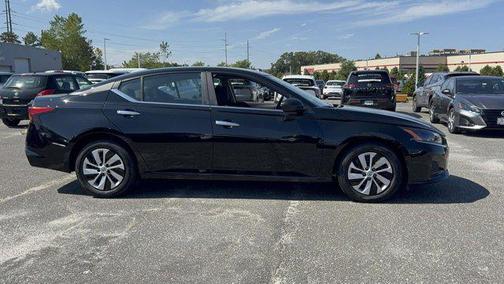 2025 Nissan Altima S FWD