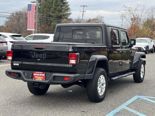 2023 Jeep Gladiator Sport S