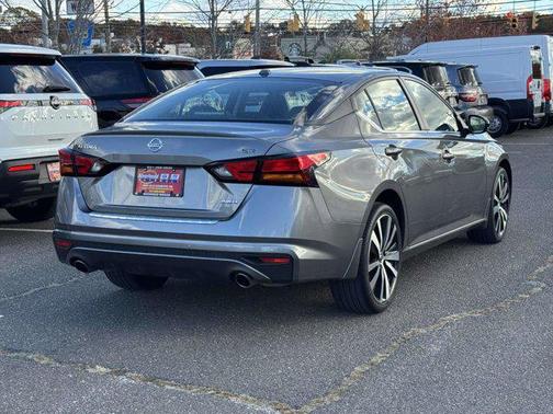 2021 Nissan Altima SR Intelligent AWD