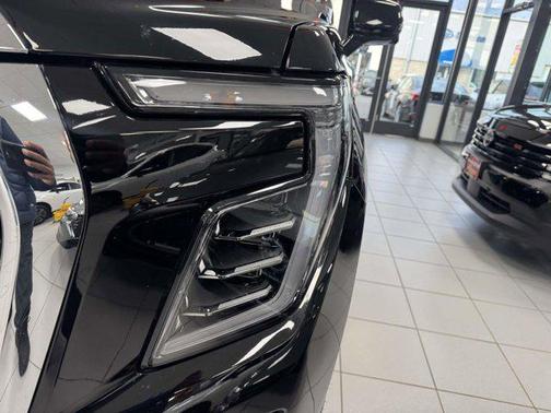 2025 GMC Yukon XL 2WD Elevation