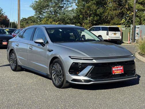 2024 Hyundai SONATA Hybrid SE
