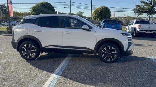 2025 Nissan Kicks SV