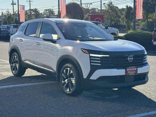 2025 Nissan Kicks SV