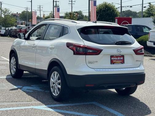 2022 Nissan Rogue Sport SV
